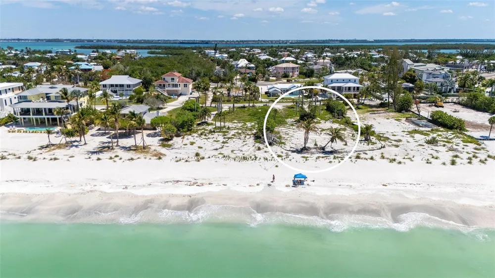 6441 GULFSIDE ROAD Longboat Key, FL 34228