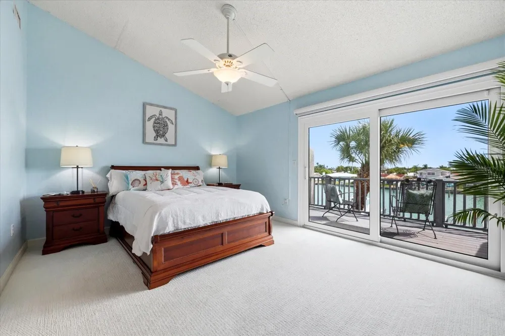 11835 3RD STREET E Treasure Island, FL 33706