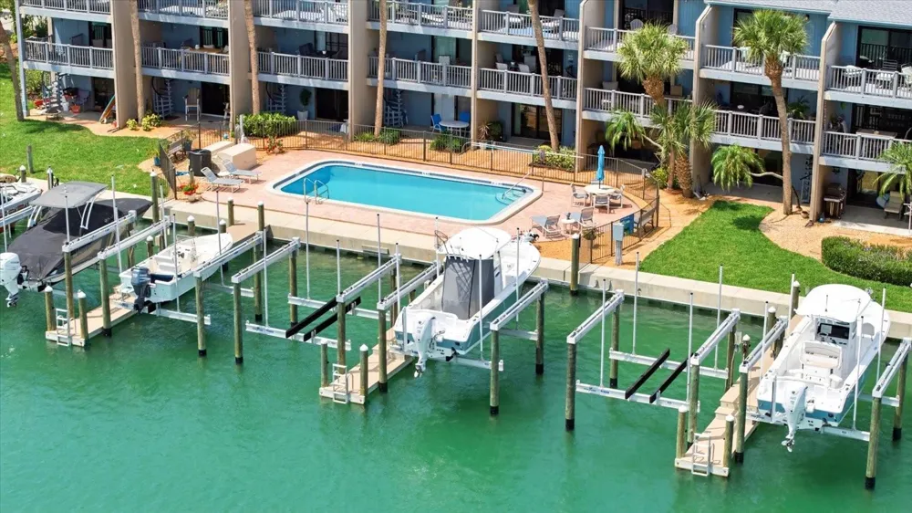 11835 3RD STREET E Treasure Island, FL 33706