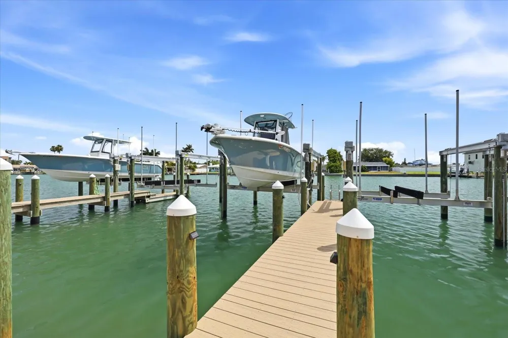 11835 3RD STREET E Treasure Island, FL 33706