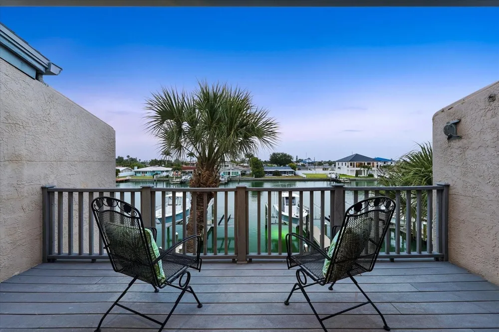 11835 3RD STREET E Treasure Island, FL 33706