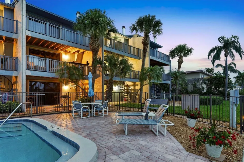 11835 3RD STREET E Treasure Island, FL 33706