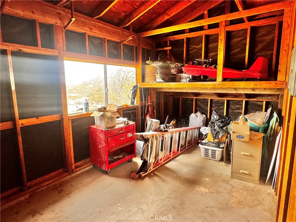 382 Bowman Trail Landers, CA 92285