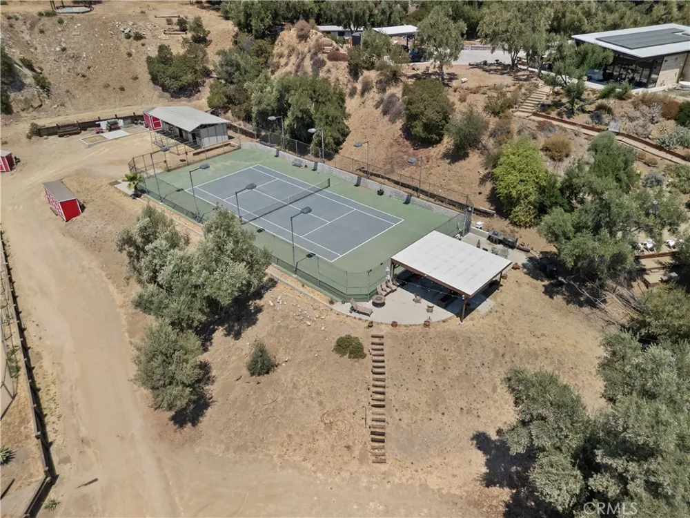 VAC VLC Tuxford Sun Valley, CA 91352