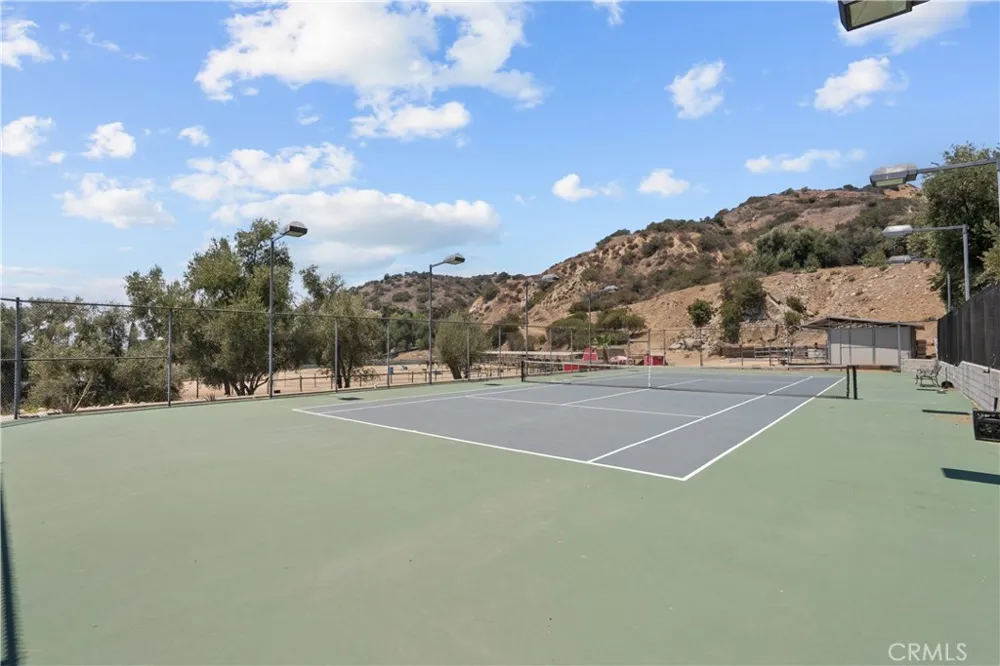 VAC VLC Tuxford Sun Valley, CA 91352