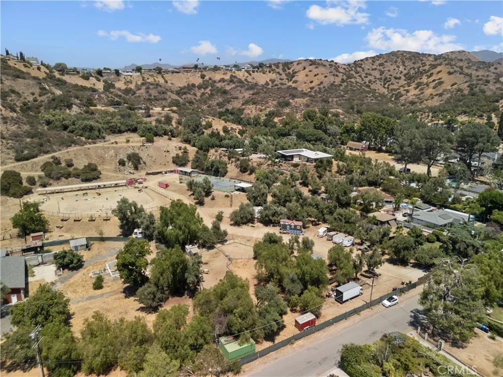 VAC VLC Tuxford Sun Valley, CA 91352