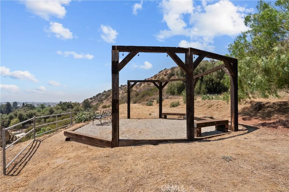VAC VLC Tuxford Sun Valley, CA 91352
