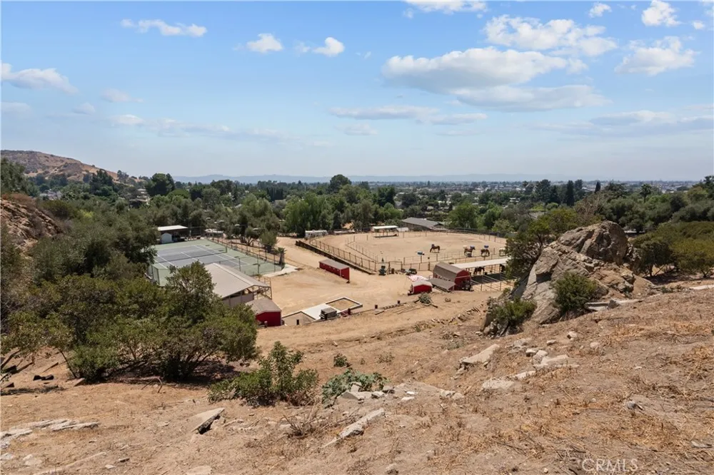 VAC VLC Tuxford Sun Valley, CA 91352