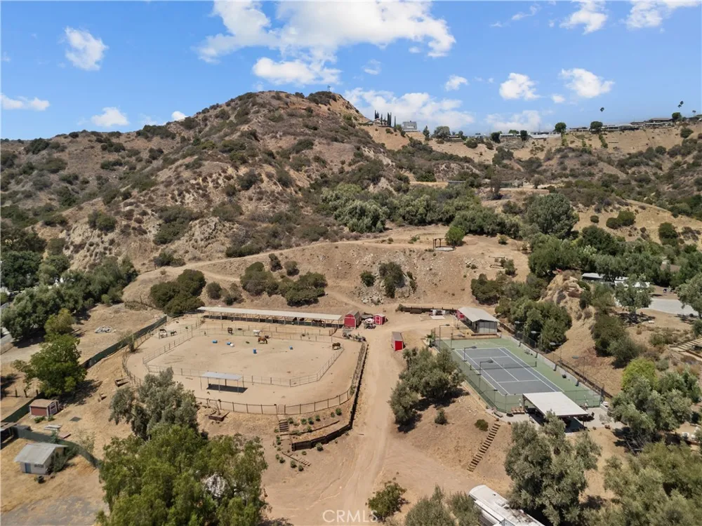 VAC VLC Tuxford Sun Valley, CA 91352