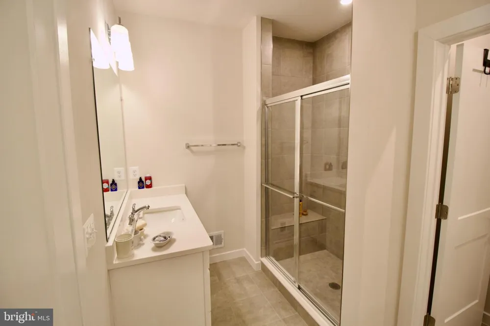 4619 OLIVINE DRIVE Chantilly, VA 20151