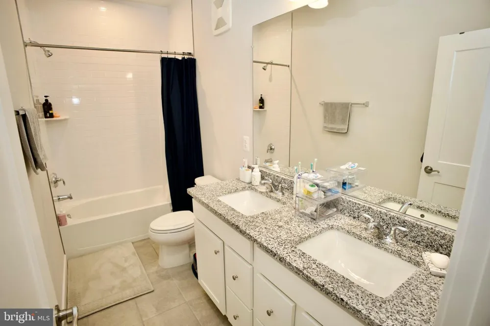 4619 OLIVINE DRIVE Chantilly, VA 20151