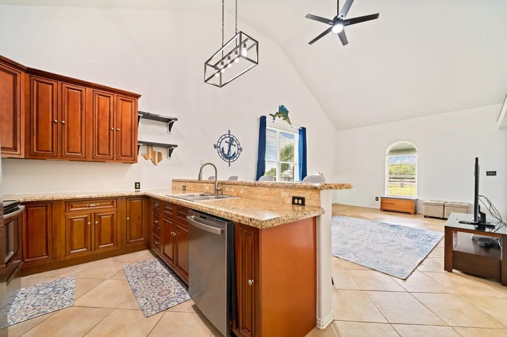 1892 State Highway 188 Rockport, TX 78382