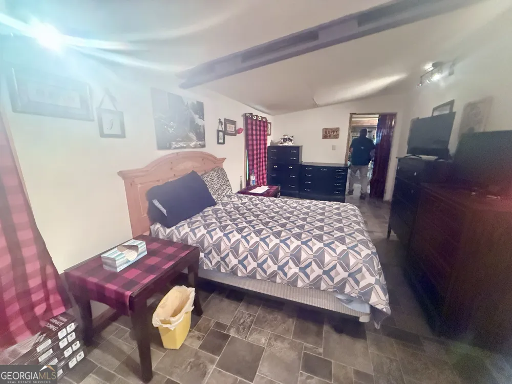 1072 Mountain View RD Trion, GA 30753