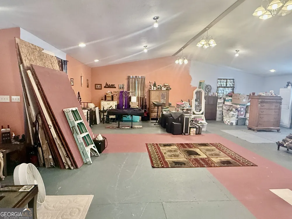 1072 Mountain View RD Trion, GA 30753
