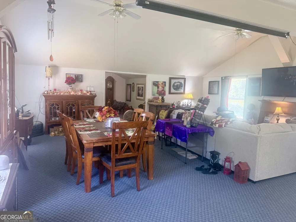 1072 Mountain View RD Trion, GA 30753