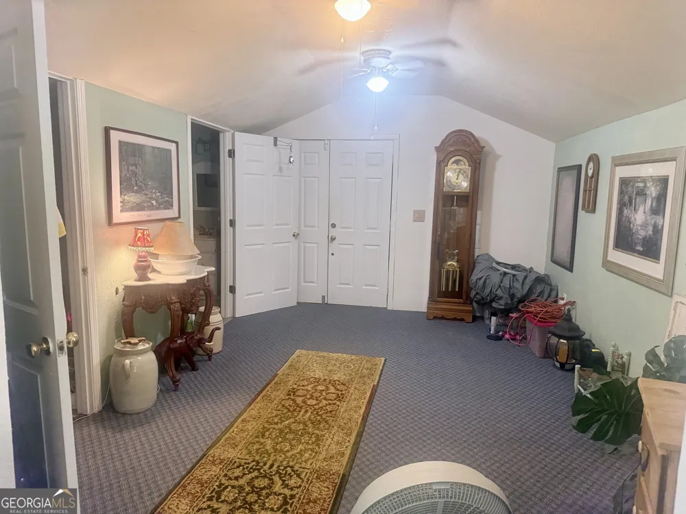 1072 Mountain View RD Trion, GA 30753