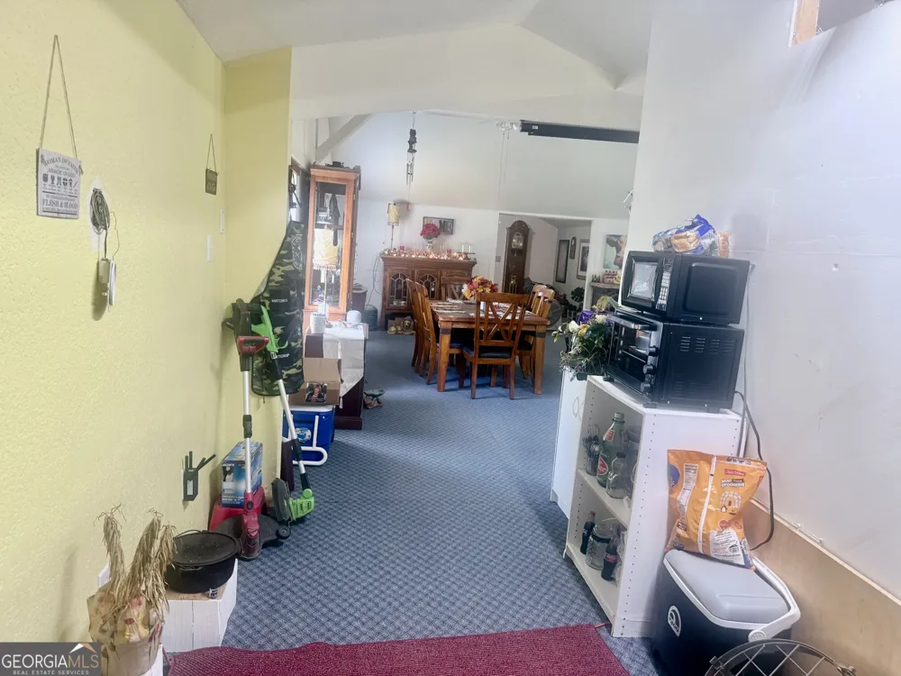 1072 Mountain View RD Trion, GA 30753
