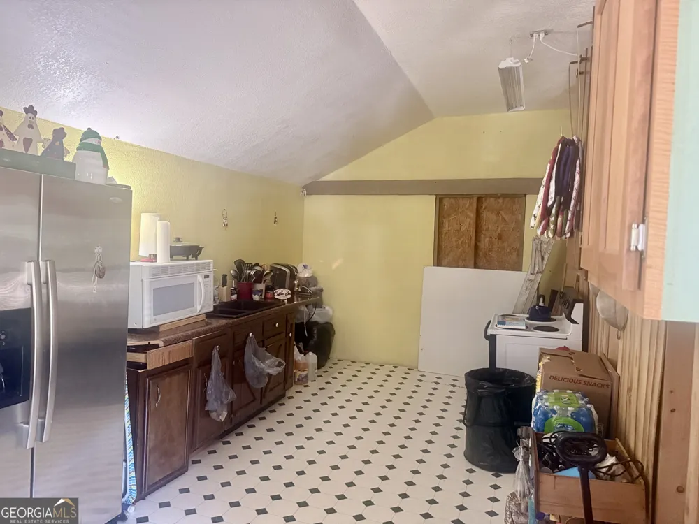 1072 Mountain View RD Trion, GA 30753
