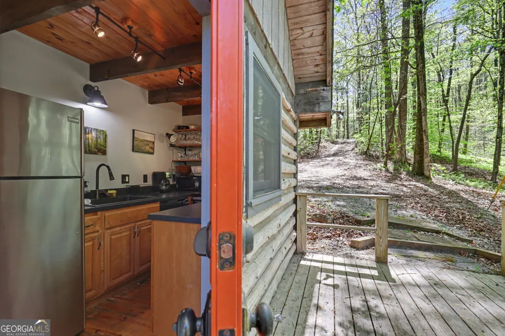 772 Glassy MTN Tiger, GA 30576