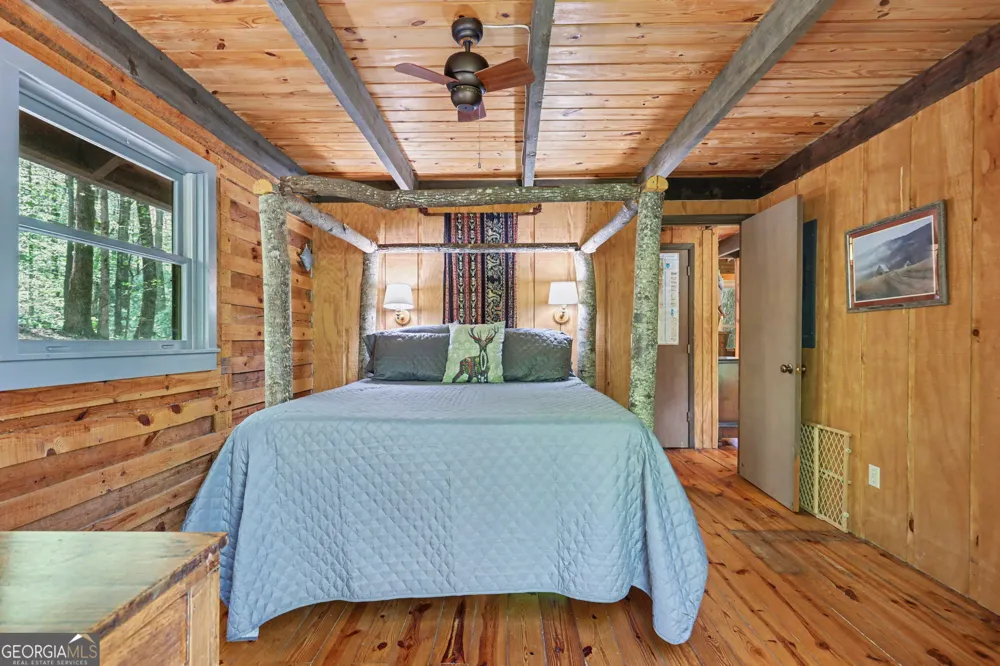 772 Glassy MTN Tiger, GA 30576