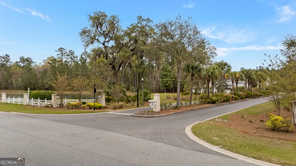 75 Jacobs CIR Richmond Hill, GA 31324