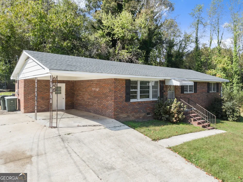 574 S Sage ST Toccoa, GA 30577