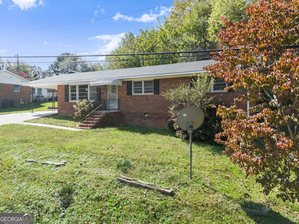 574 S Sage ST Toccoa, GA 30577