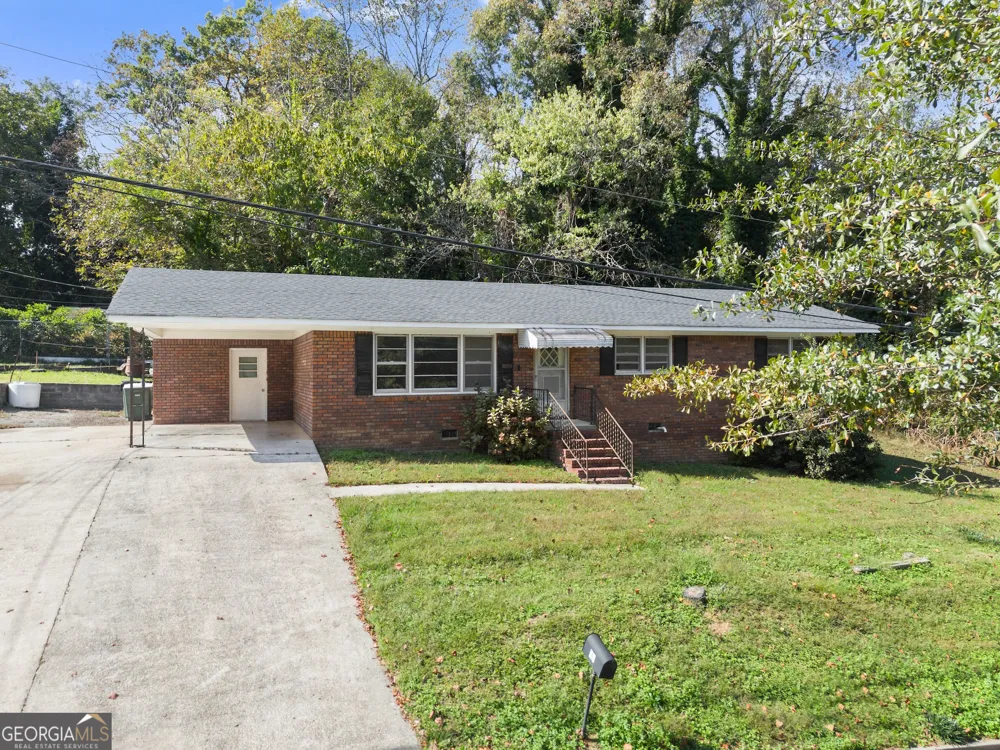 574 S Sage ST Toccoa, GA 30577