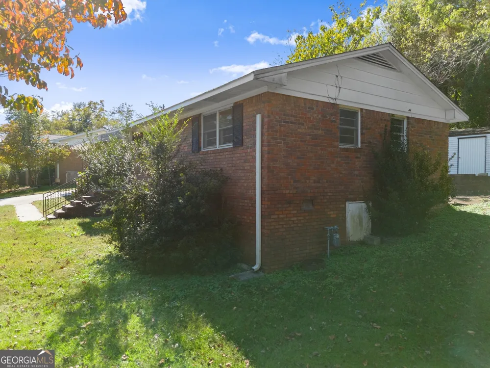574 S Sage ST Toccoa, GA 30577