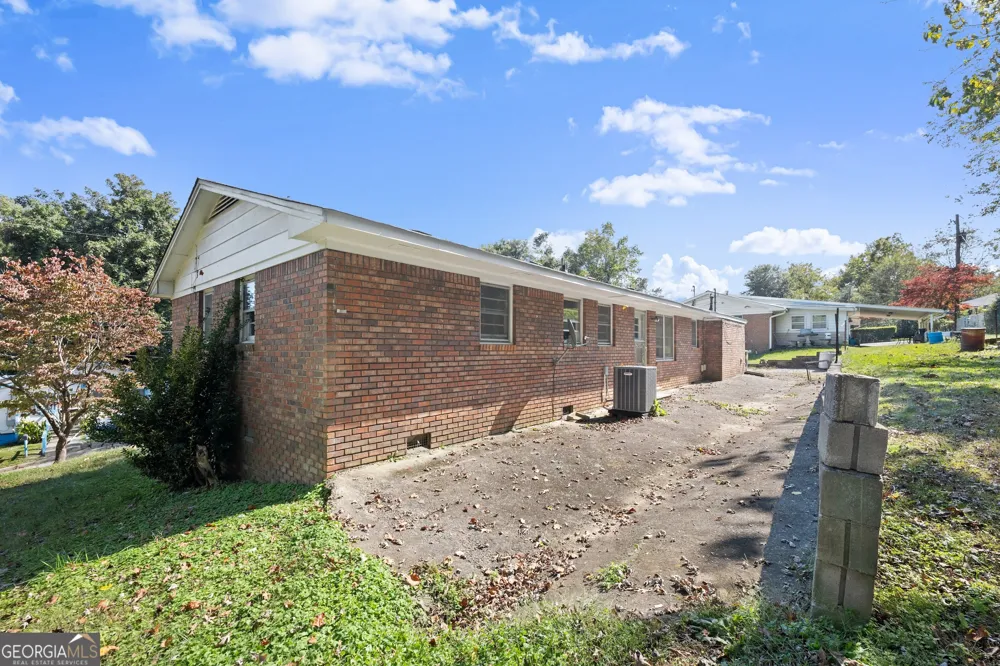 574 S Sage ST Toccoa, GA 30577
