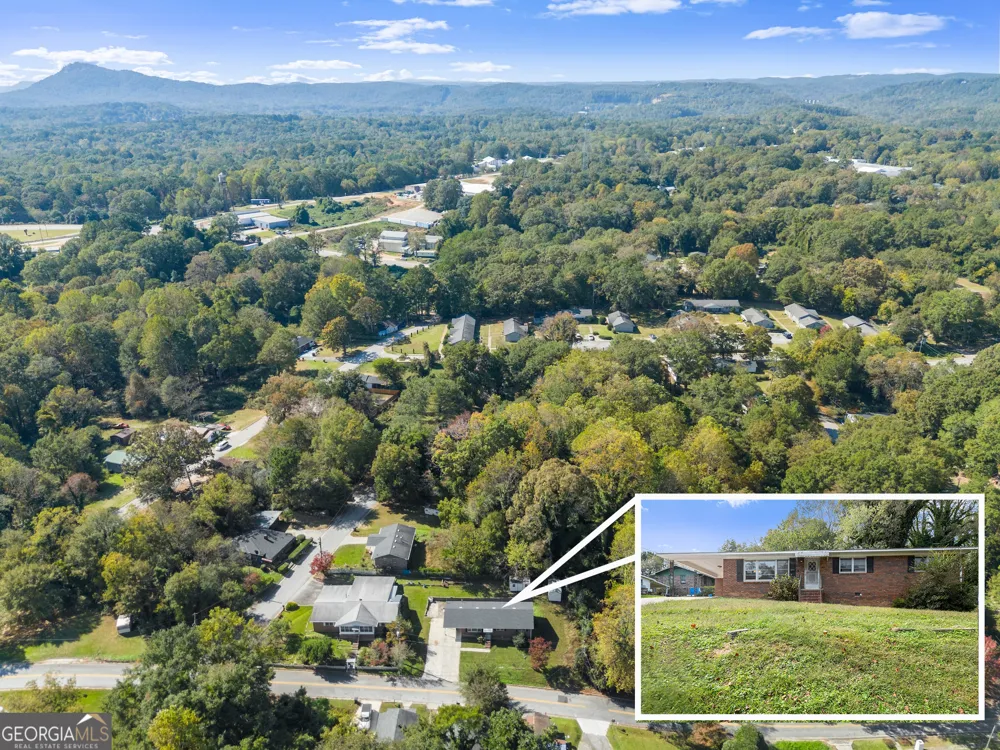 574 S Sage ST Toccoa, GA 30577