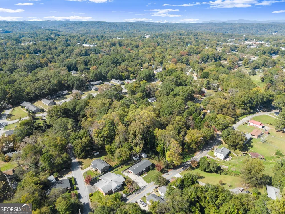574 S Sage ST Toccoa, GA 30577