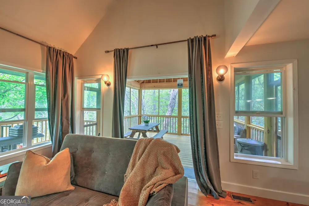 77 Denali DR Clayton, GA 30525