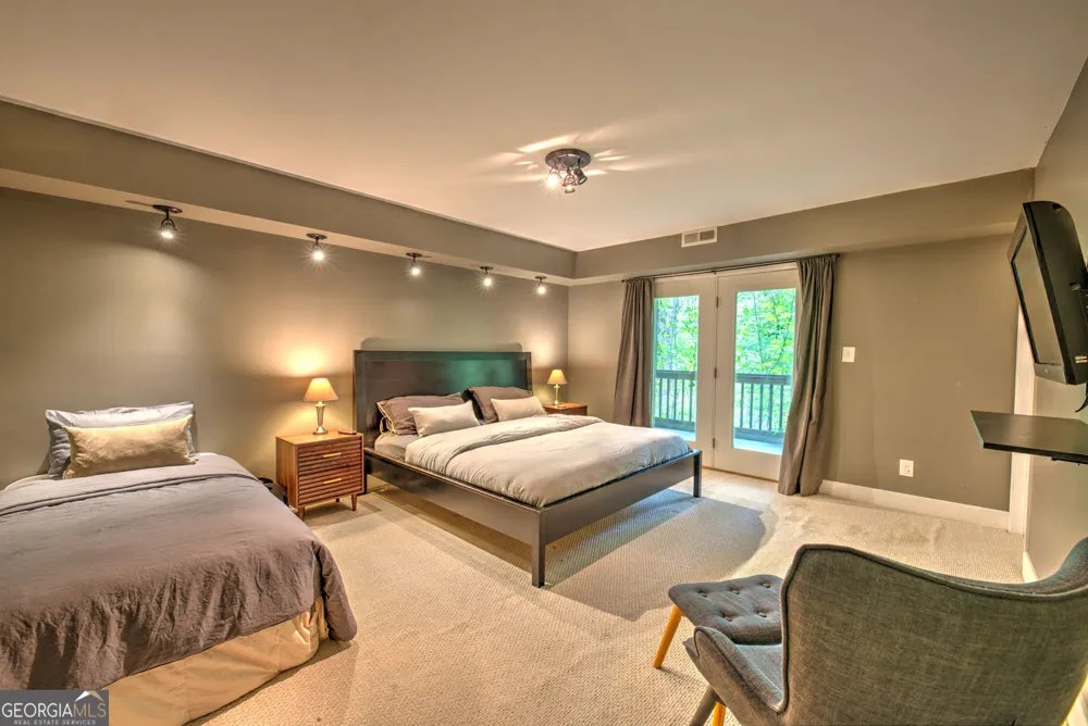 77 Denali DR Clayton, GA 30525