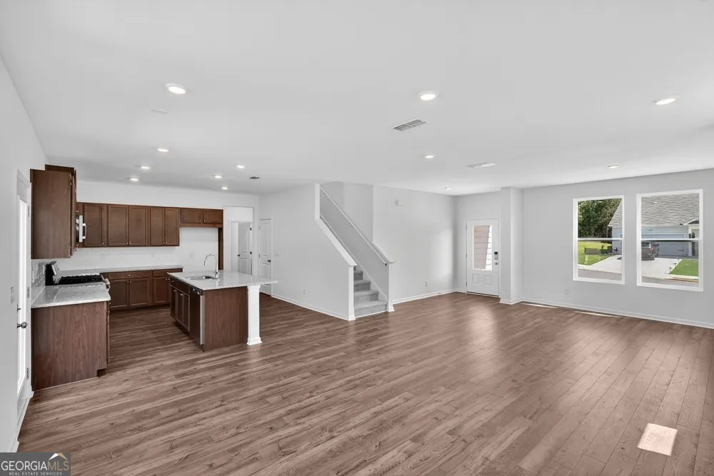 225 Groveton CT Euharlee, GA 30145