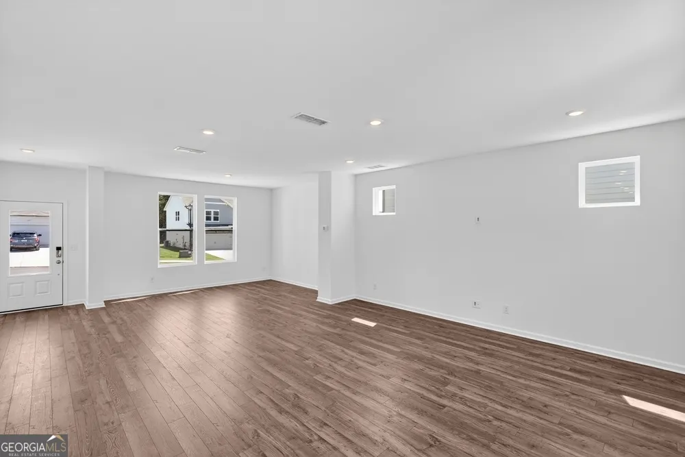 225 Groveton CT Euharlee, GA 30145