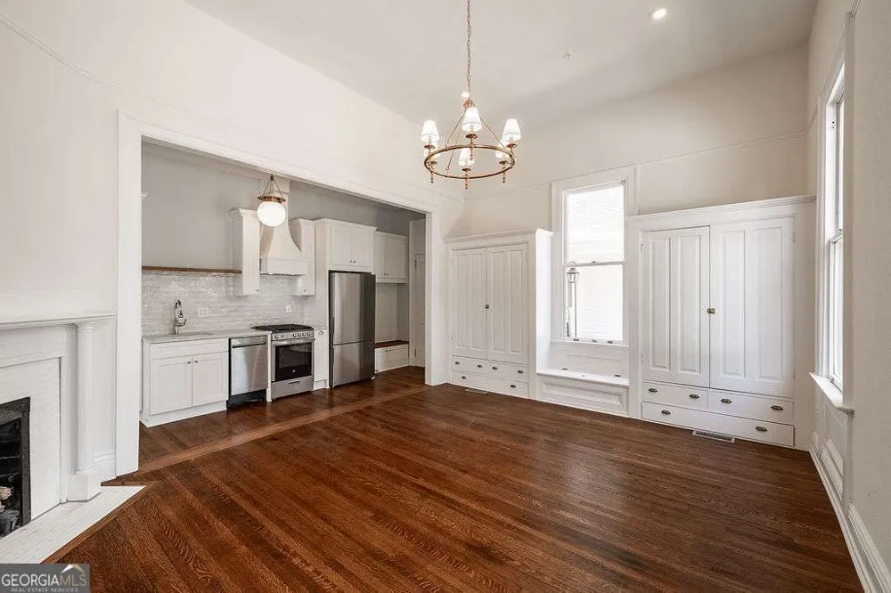997 Milledge AVE Athens, GA 30605