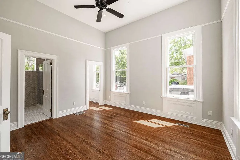 997 Milledge AVE Athens, GA 30605