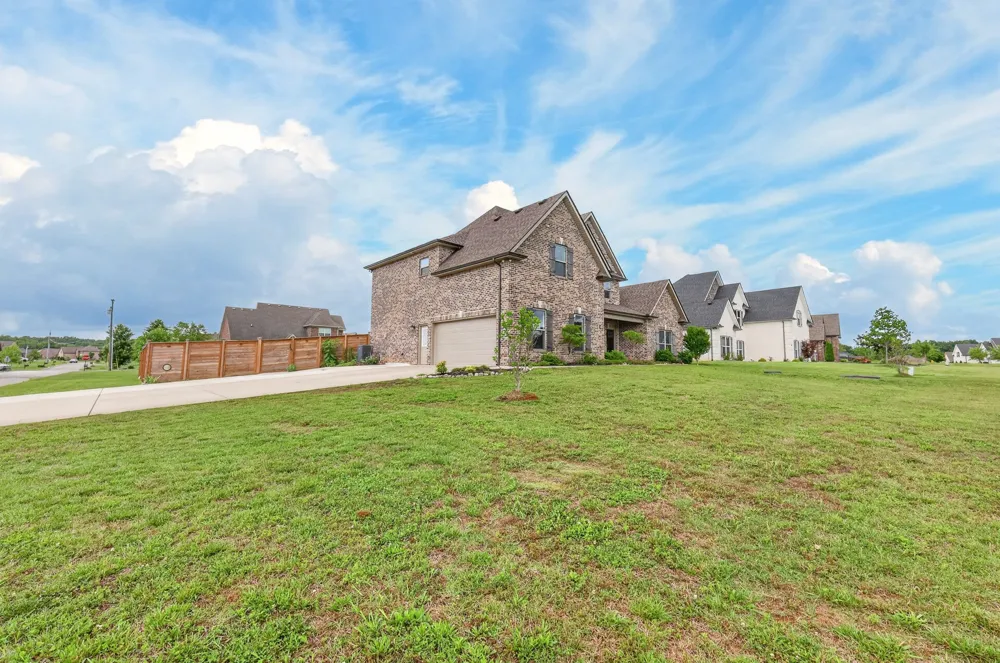 1103 Escalade Ct Lascassas, TN 37085