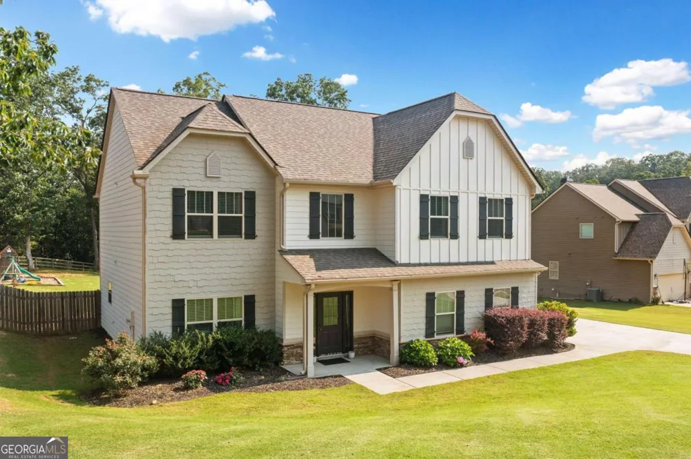 13 Four Feathers LN Rydal, GA 30171
