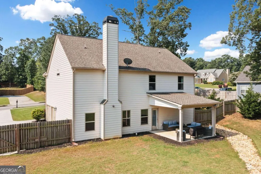13 Four Feathers LN Rydal, GA 30171