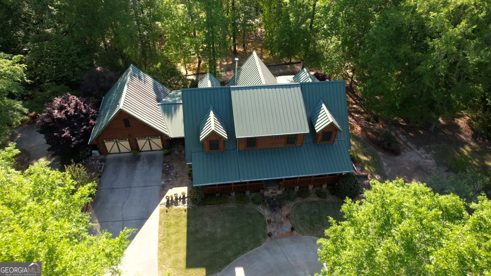 393 Edwards RD Oxford, GA 30054