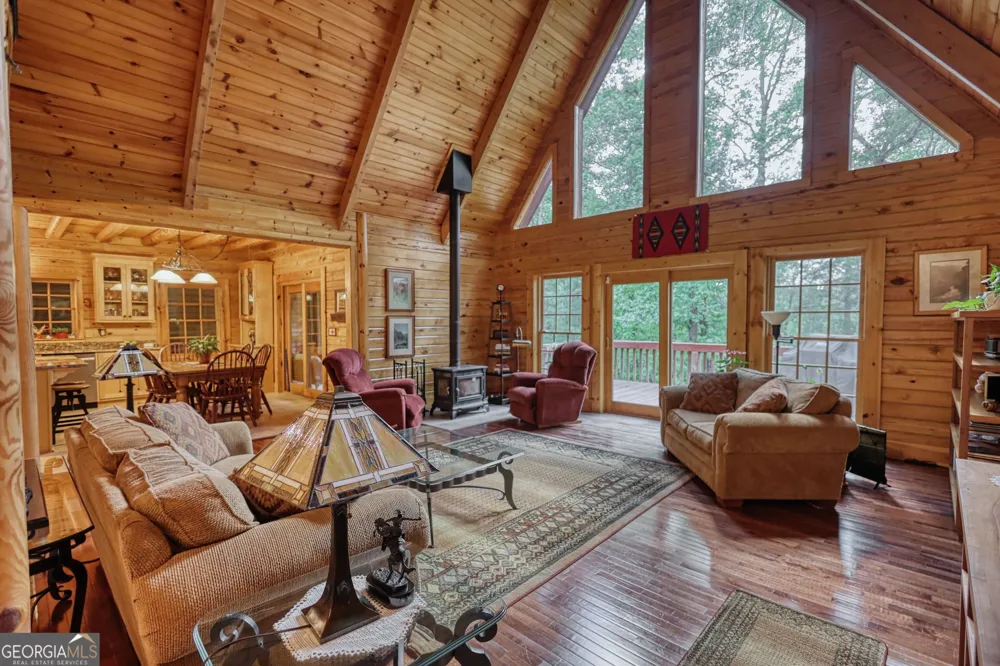 393 Edwards RD Oxford, GA 30054