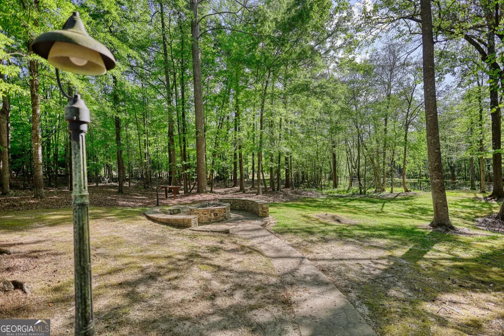 393 Edwards RD Oxford, GA 30054