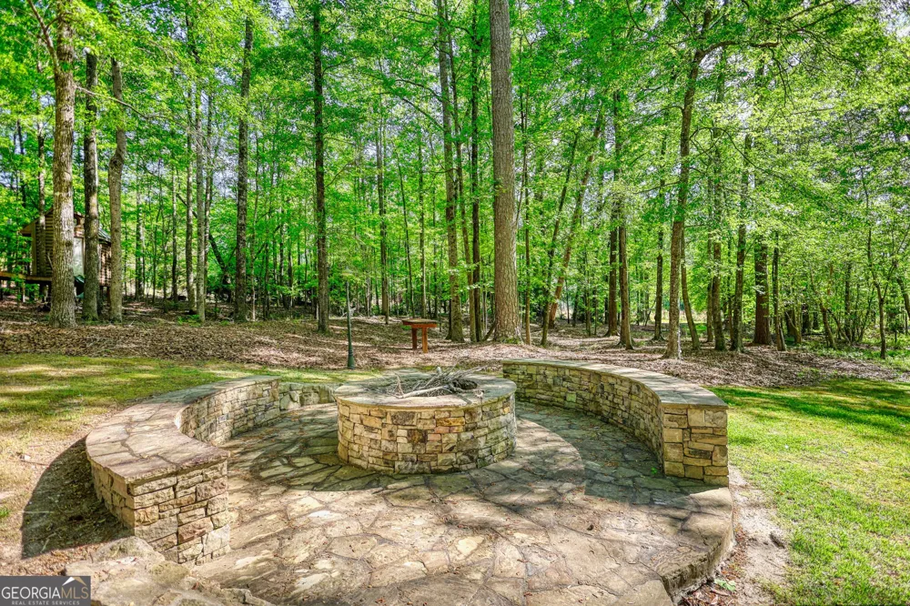 393 Edwards RD Oxford, GA 30054
