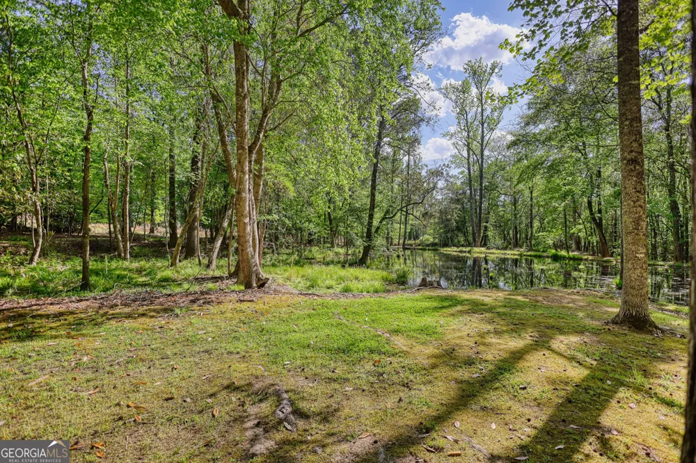 393 Edwards RD Oxford, GA 30054