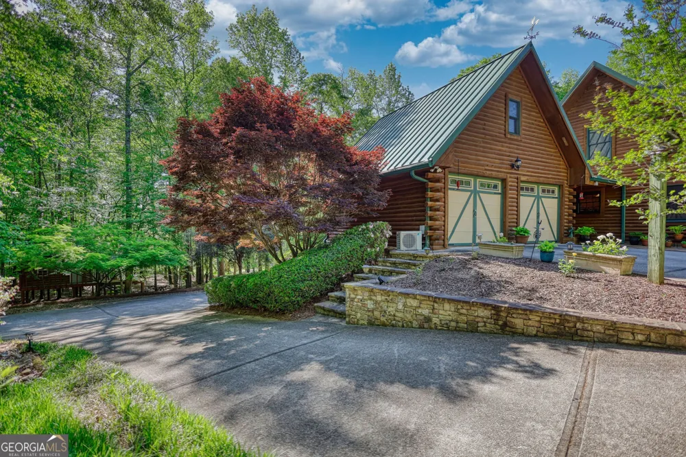 393 Edwards RD Oxford, GA 30054