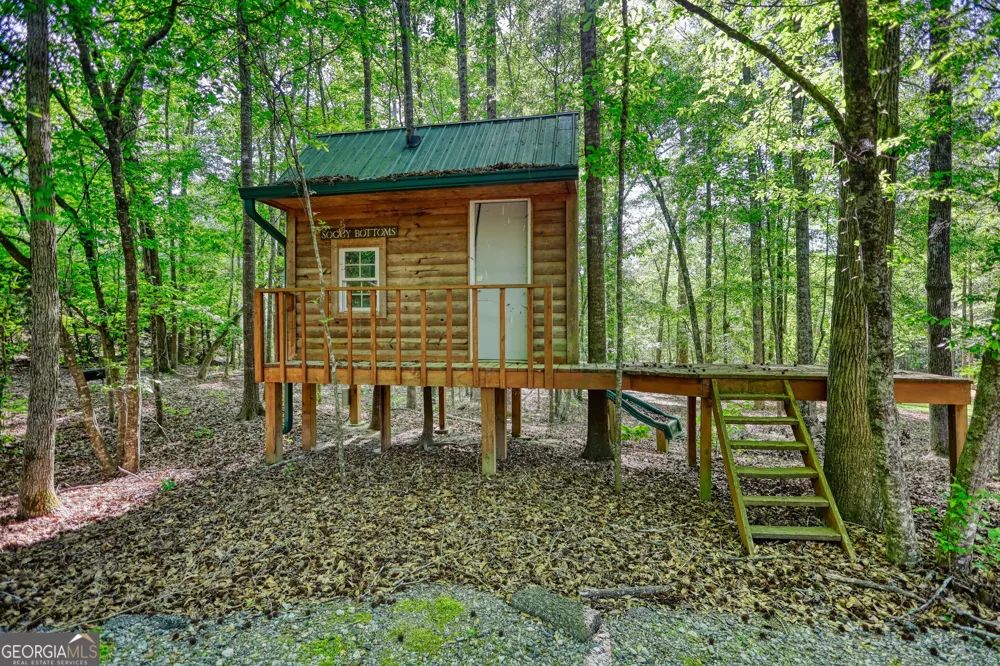 393 Edwards RD Oxford, GA 30054