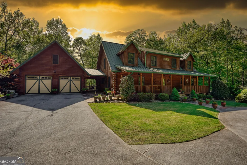 393 Edwards RD Oxford, GA 30054