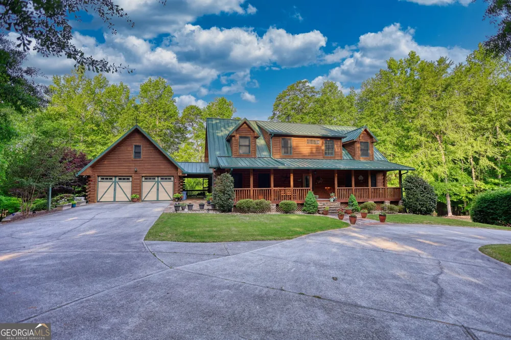 393 Edwards RD Oxford, GA 30054